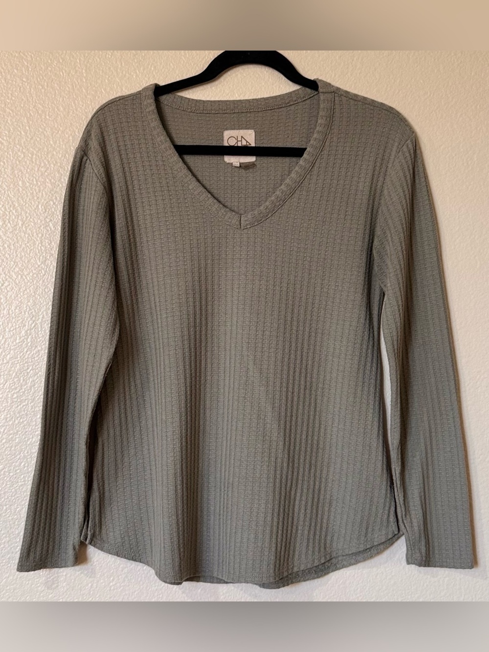 Chaser Waffle Knit Long Sleeve Top V-Neck Sage Olive Green Thermal Medium